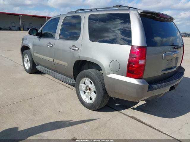 2007 CHEVROLET TAHOE 1GNFC130X7R421188 Photo 2