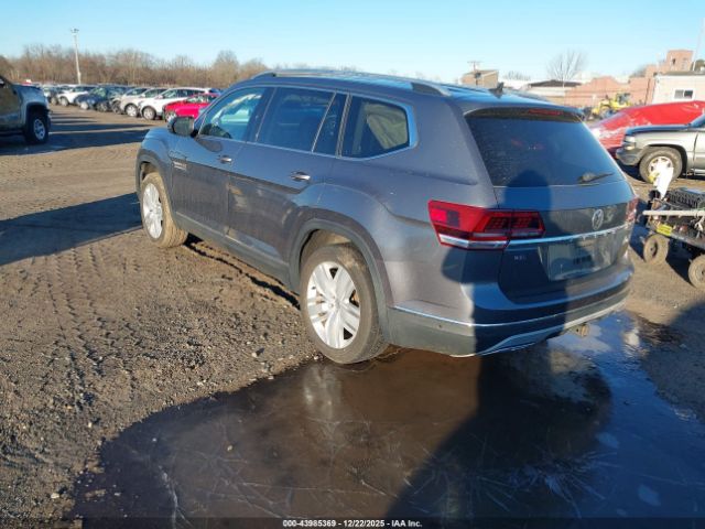 2018 VOLKSWAGEN ATLAS 1V2NR2CA8JC575098 Photo 2