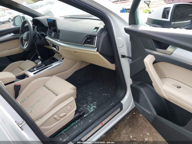 2025 AUDI Q5 WA1EAAFYXS2043879 Photo 4