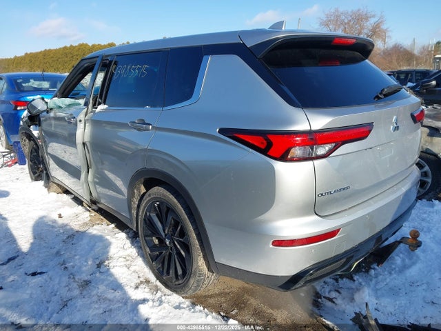 2022 MITSUBISHI OUTLANDER JA4J4UA83NZ077544 Photo 2