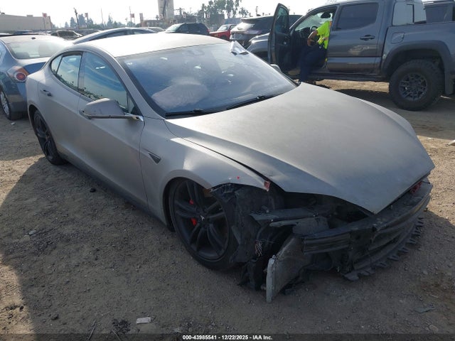 2015 TESLA MODEL S 5YJSA1H29FFP64375 Photo 0