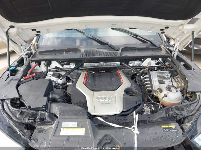 43985550 :رقم المزاد ، WA1A4AFY3J2118149 vin ، 2018 Audi Sq5 3.0t Premium Plus مزاد بيع