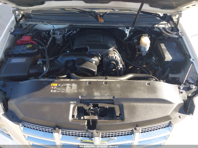 2011 CADILLAC ESCALADE 1GYS3BEF4BR260600 Photo 9