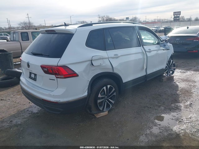 Продажа на аукционе авто 2024 Volkswagen Tiguan 2.0t S, vin: 3VVFB7AX1RM032850, номер лота: 43985630