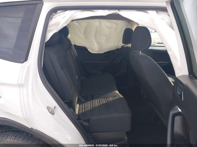 Продажа на аукционе авто 2024 Volkswagen Tiguan 2.0t S, vin: 3VVFB7AX1RM032850, номер лота: 43985630