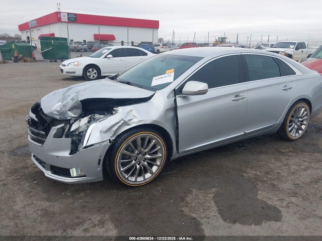 2018 CADILLAC XTS 2G61M5S31J9126262 Photo 1