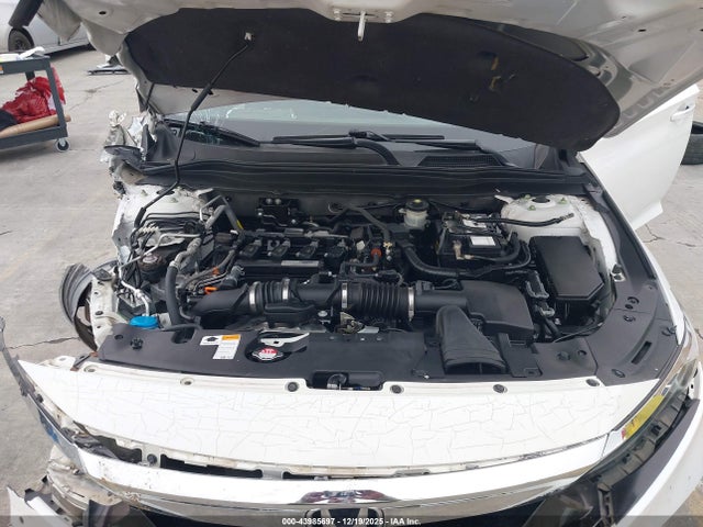 1HGCV1F96JA057942 Honda Accord Touring