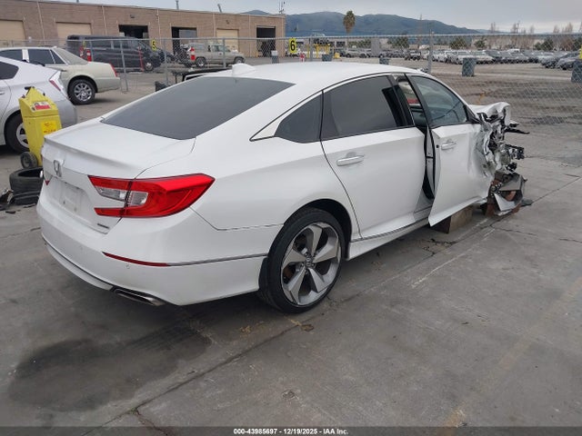 1HGCV1F96JA057942 Honda Accord Touring