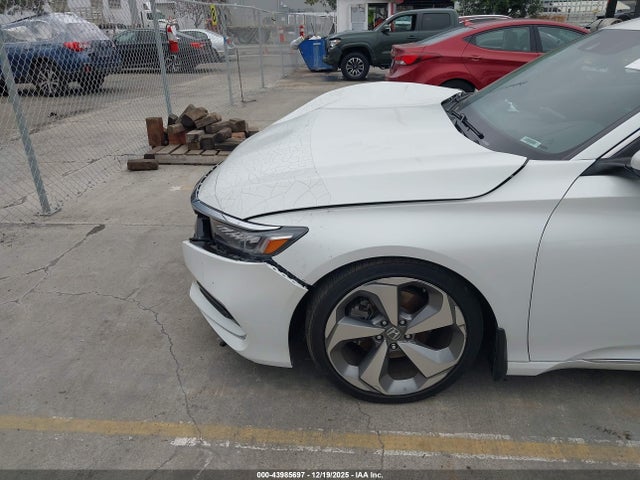 1HGCV1F96JA057942 Honda Accord Touring