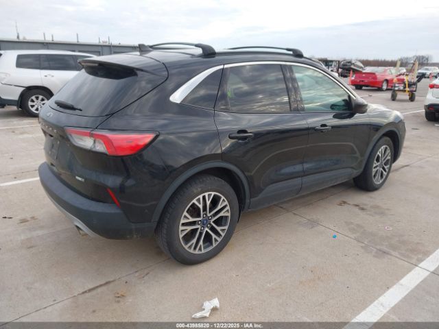 2020 FORD ESCAPE 1FMCU9H63LUB44598 Photo 3