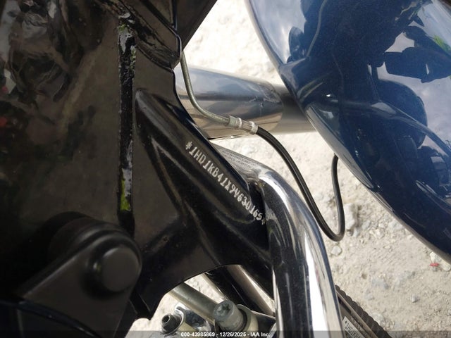 2009 HARLEY-DAVIDSON FLHX 1HD1KB41X9Y630165 Photo 9