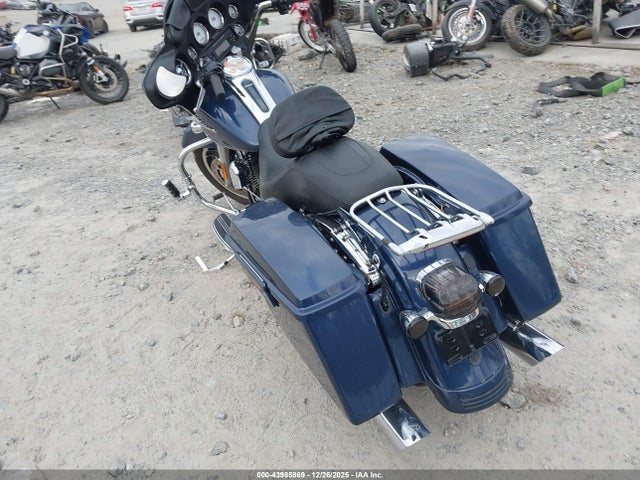 2009 HARLEY-DAVIDSON FLHX 1HD1KB41X9Y630165 Photo 2