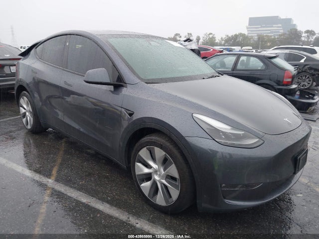 2023 TESLA MODEL Y 7SAYGDEE0PF802993 Photo 0