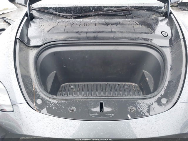 2023 TESLA MODEL Y 7SAYGDEE0PF802993 Photo 9