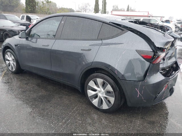 2023 TESLA MODEL Y 7SAYGDEE0PF802993 Photo 2
