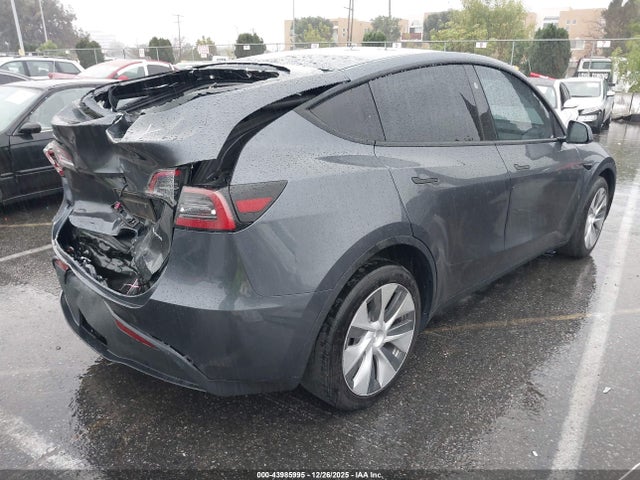 2023 TESLA MODEL Y 7SAYGDEE0PF802993 Photo 3