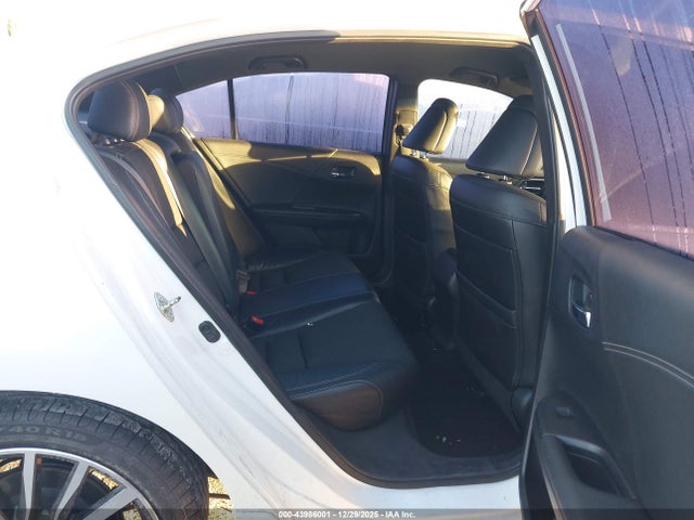 1HGCR2F52GA211076 Honda Accord Sport