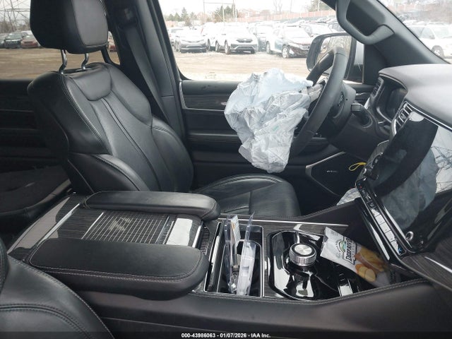 2022 JEEP WAGONEER 1C4SJVBT8NS144515 Photo 4