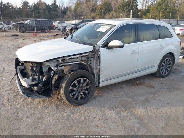 2019 AUDI Q7 WA1LHAF73KD040269 Photo 1