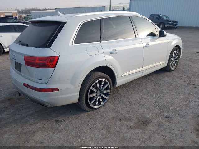 2019 AUDI Q7 WA1LHAF73KD040269 Photo 3