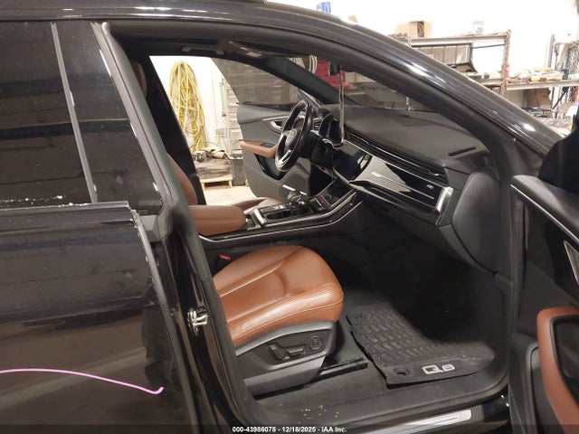 2020 AUDI Q8 WA1BVAF15LD008957 Photo 4