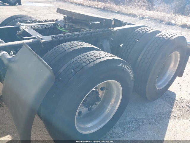 3AKJHHDR3PSNZ3671 Freightliner Detroit Diesel Dd15
