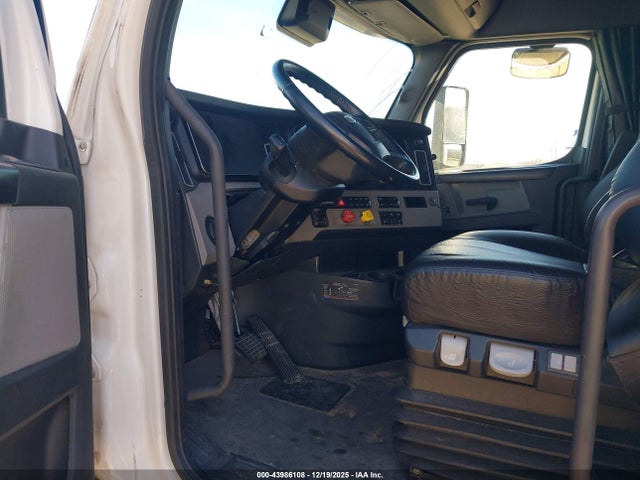 3AKJHHDR3PSNZ3671 Freightliner Detroit Diesel Dd15