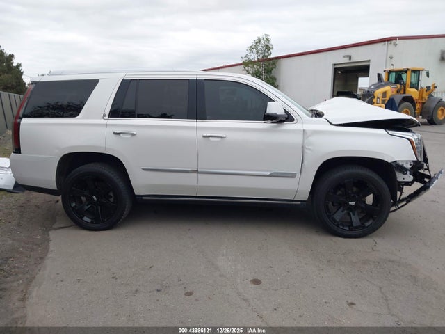 Cadillac Escalade Platinum 2018 1GYS4DKJ2JR288556 Image 14