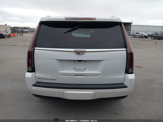 Cadillac Escalade Platinum 2018 1GYS4DKJ2JR288556 Image 17
