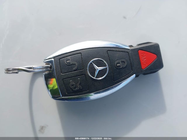 WDCGG8JB0FG369928 Mercedes-Benz Glk 350 4matic
