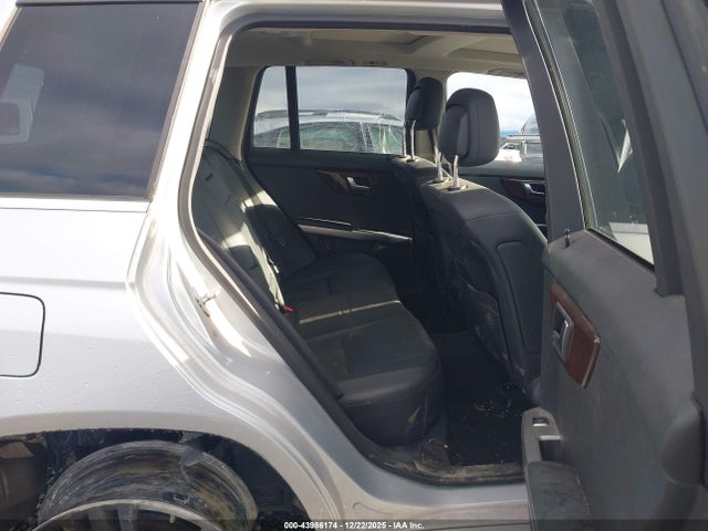 WDCGG8JB0FG369928 Mercedes-Benz Glk 350 4matic