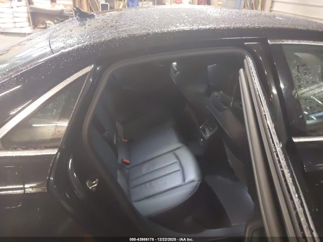 2018 AUDI A4 WAUENAF46JA118702 Photo 7