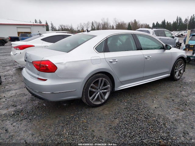 1VWAT7A32GC053222 Volkswagen Passat 1.8t R-line