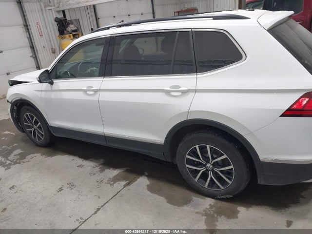 3VV2B7AX3LM055004 Volkswagen Tiguan 2.0t Se/2.0t Se R-line Black/2.0t Sel