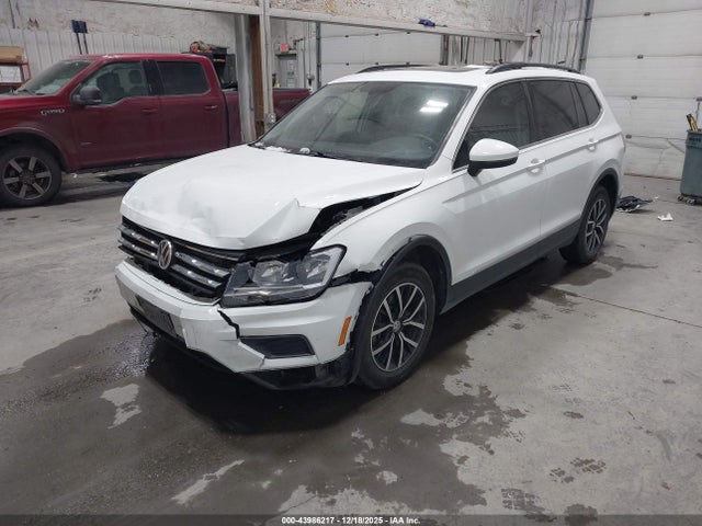 2020 VOLKSWAGEN TIGUAN 3VV2B7AX3LM055004 Photo 1