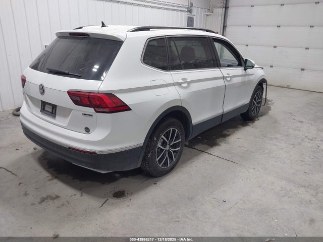2020 VOLKSWAGEN TIGUAN 3VV2B7AX3LM055004 Photo 3