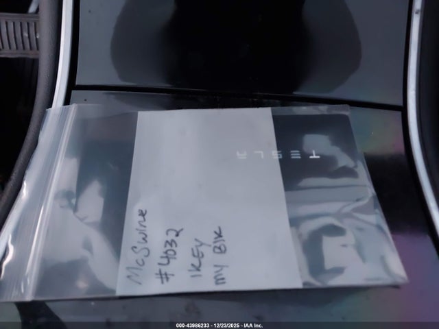 2021 TESLA MODEL Y 5YJYGDEDXMF114032 Photo 10