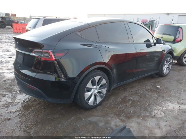 2021 TESLA MODEL Y 5YJYGDEDXMF114032 Photo 3