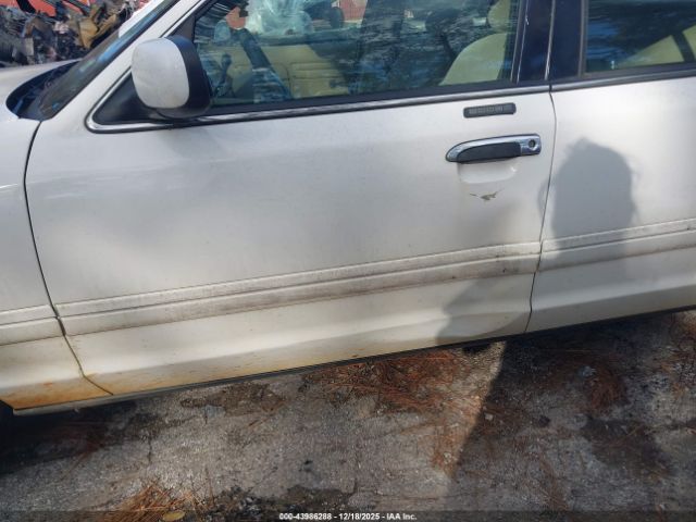 1999 FORD CROWN VICTORIA 2FAFP73W6XX126038 Photo 5