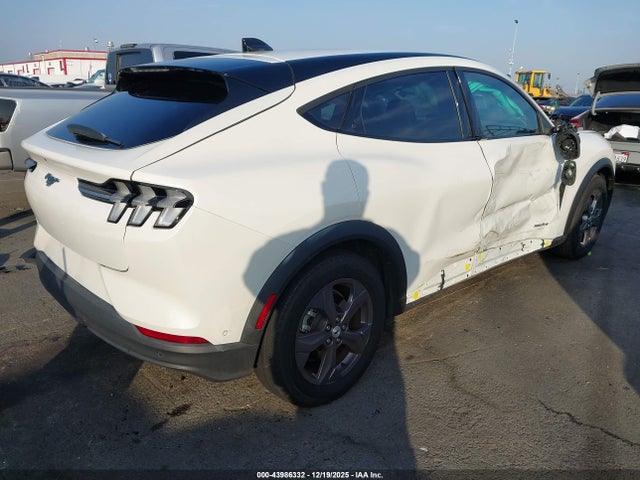 3FMTK1R40PMA77411 Ford Mustang Mach-e Select