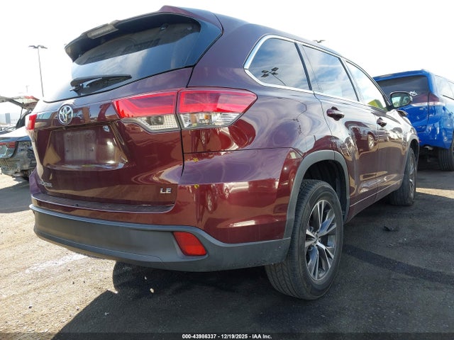 5TDZZRFH9JS274925 Toyota Highlander