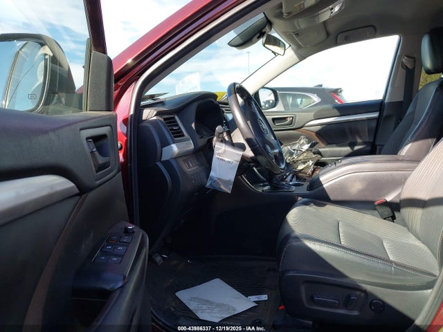 5TDZZRFH9JS274925 Toyota Highlander