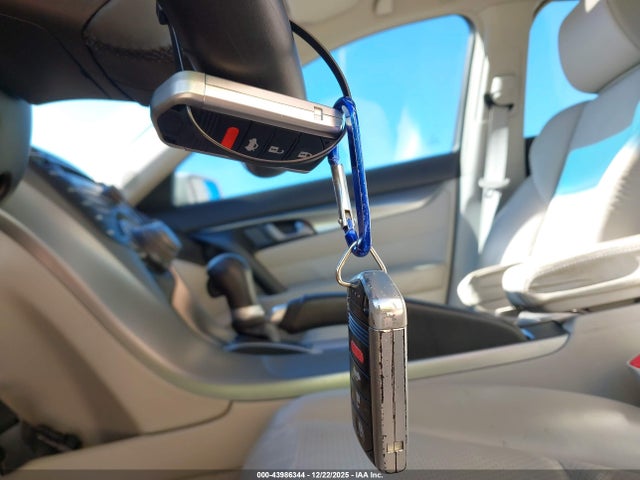 43986344 :رقم المزاد ، 19UUA8F57AA008688 vin ، 2010 Acura Tl 3.5 مزاد بيع