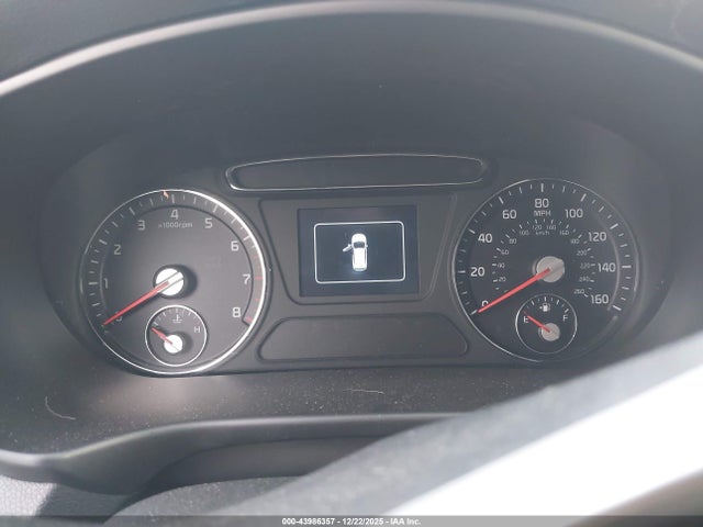 5XYPG4A50GG179348 KIA Sorento 3.3l Lx