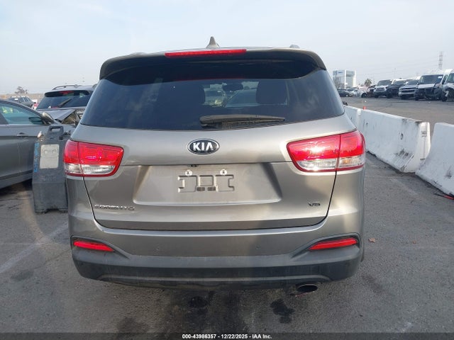 5XYPG4A50GG179348 KIA Sorento 3.3l Lx