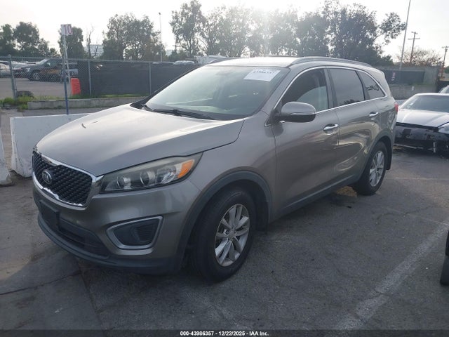 5XYPG4A50GG179348 KIA Sorento 3.3l Lx