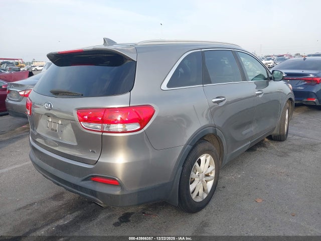 5XYPG4A50GG179348 KIA Sorento 3.3l Lx