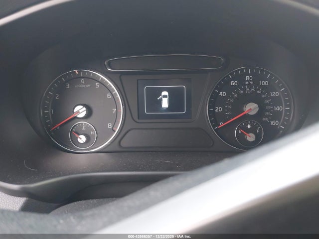 5XYPG4A50GG179348 KIA Sorento 3.3l Lx