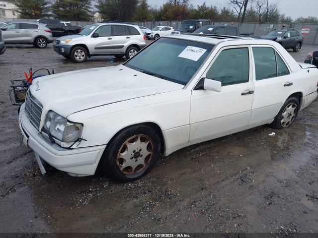 1994 MERCEDES-BENZ E WDBEA32E6RC146667 Photo 1