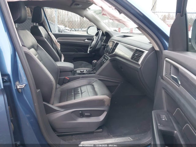 Продажа на аукционе авто 2021 Volkswagen Atlas 3.6l V6 Sel Premium, vin: 1V2TR2CA7MC526311, номер лота: 43986449